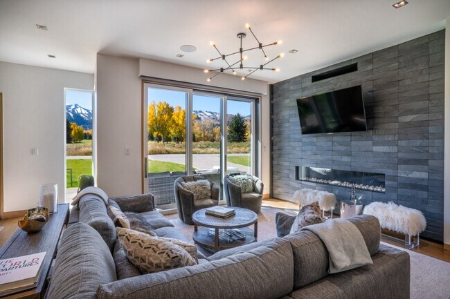 1510 Homestake Dr in Aspen, CO - Building Photo - Building Photo
