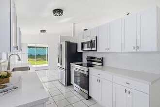 12002 SW 210th St in Miami, FL - Building Photo - Building Photo