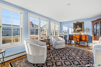 5 Middle Beach Rd in Madison, CT - Building Photo - Building Photo