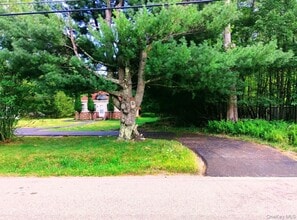 370 Park Hill Rd in Mountain Dale, NY - Building Photo - Building Photo