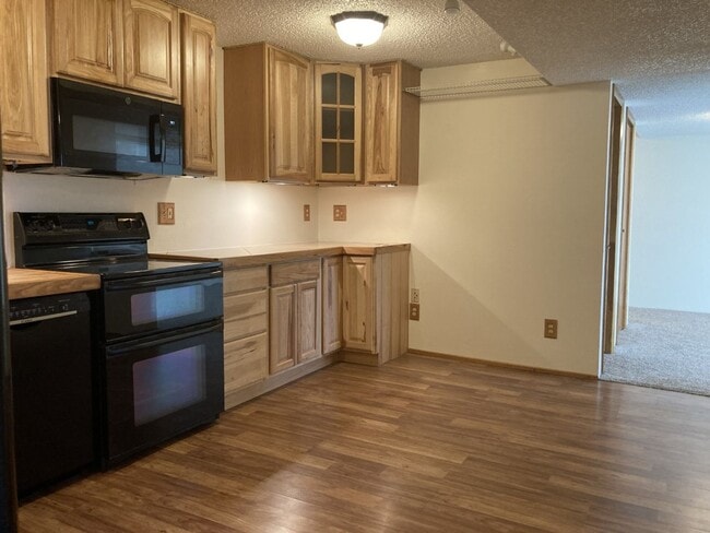 1606 Cottonwood Dr in Louisville, CO - Building Photo - Building Photo