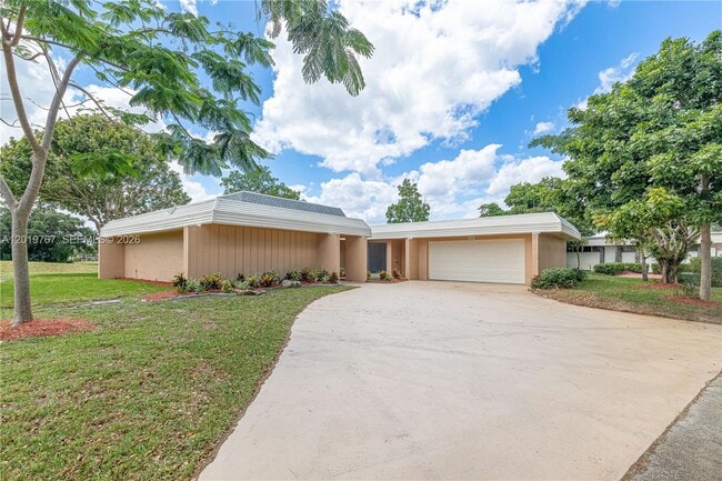 property at 5201 Yellow Pine Ln