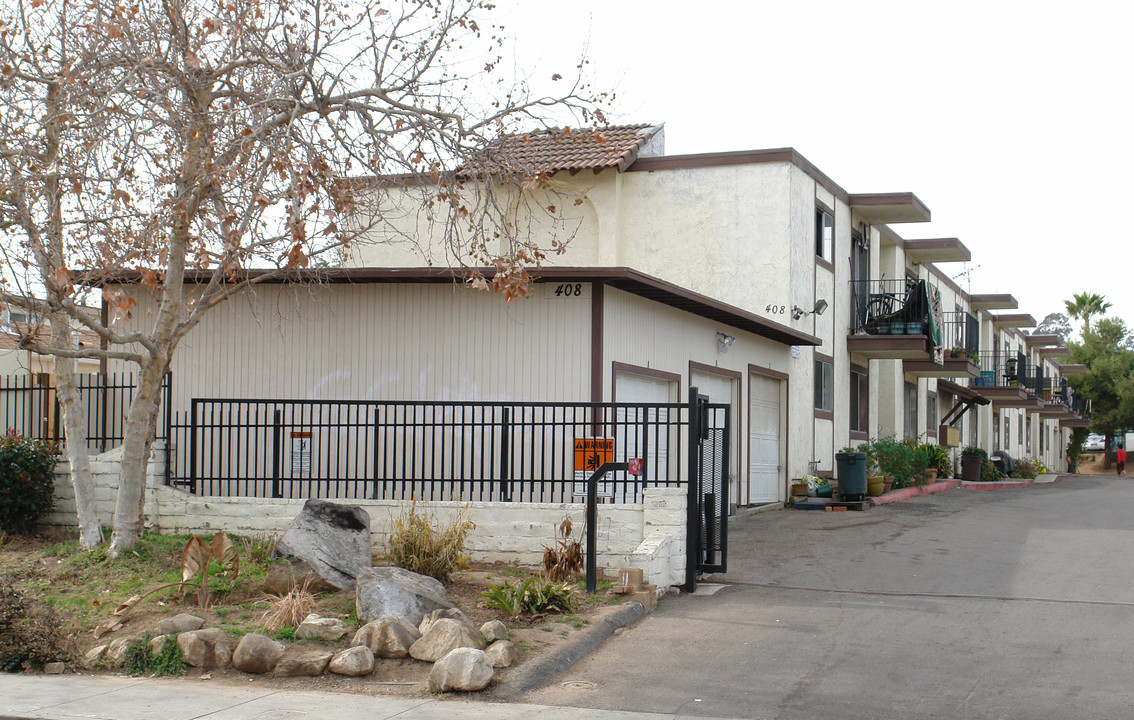 408 Emerald Ave in El Cajon, CA - Building Photo