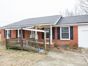 9701 Rockfish Rd in Raeford, NC - Building Photo - Building Photo