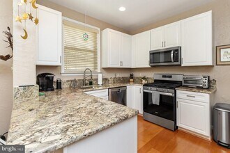 8806 Howard Forest Ln in Pikesville, MD - Building Photo - Building Photo