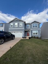 2473 Laurel Pk Dr in Culpeper, VA - Building Photo