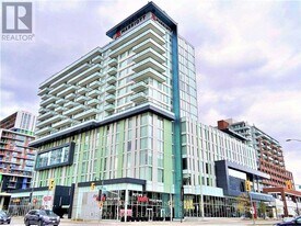 8081 Birchmount Rd in Markham, ON - Building Photo