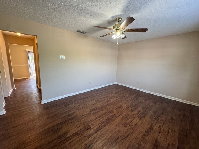 176 Kitty Hawk Square in Lynchburg, VA - Building Photo - Building Photo