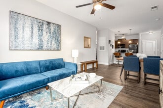 Retreat at the Park in Burlington, NC - Building Photo - Interior Photo