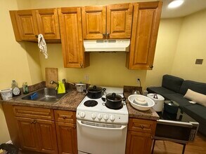 55 Park Dr, Unit 2 in Boston, MA - Foto de edificio - Building Photo