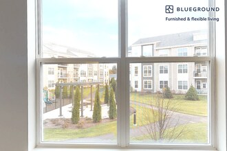 60 Robert Dr in Easton, MA - Building Photo - Building Photo