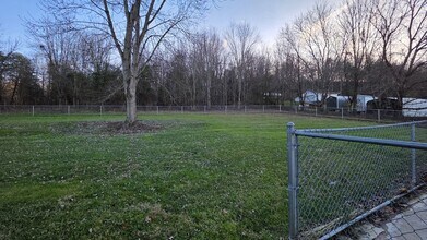 744 S Austin Springs Rd in Johnson City, TN - Building Photo - Building Photo