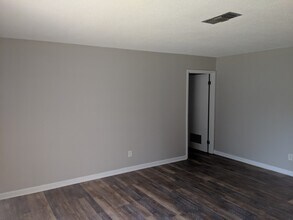 213 S Oak Ave in Sylacauga, AL - Building Photo - Building Photo