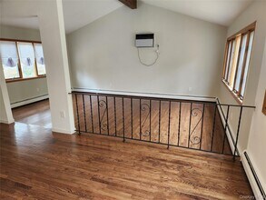 4 Norman Dr in Shoreham, NY - Building Photo - Building Photo