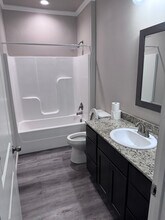 305 W Second St, Unit 302 in Lafayette, LA - Building Photo - Building Photo