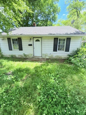 4051 Chelsea Ave in Memphis, TN - Building Photo
