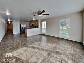 708 W 6th St in Taylor, TX - Building Photo - Building Photo