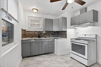 8347 Eton Pl in Jennings, MO - Building Photo - Building Photo