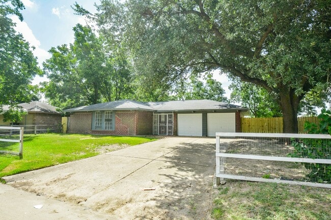 property at 1339 Tarberry Rd