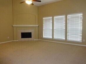 423 Brushy Glen Dr in Houston, TX - Building Photo - Building Photo