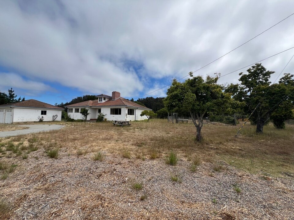 240 Via Pontos Way in Watsonville, CA - Building Photo