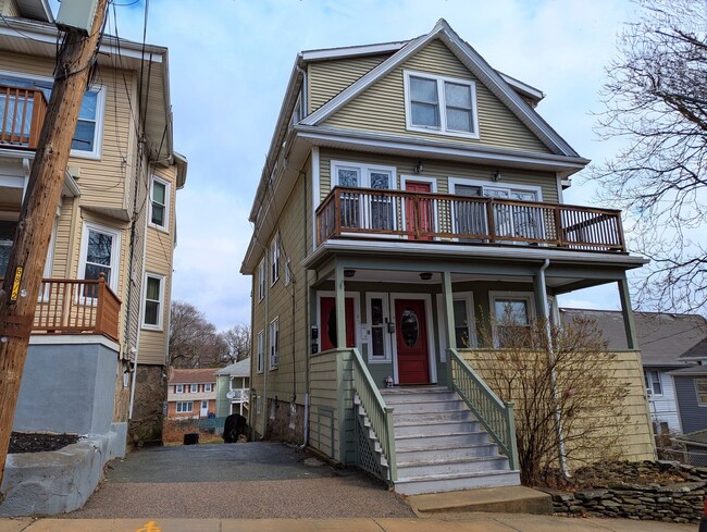 property at 7 Weymouth Ave