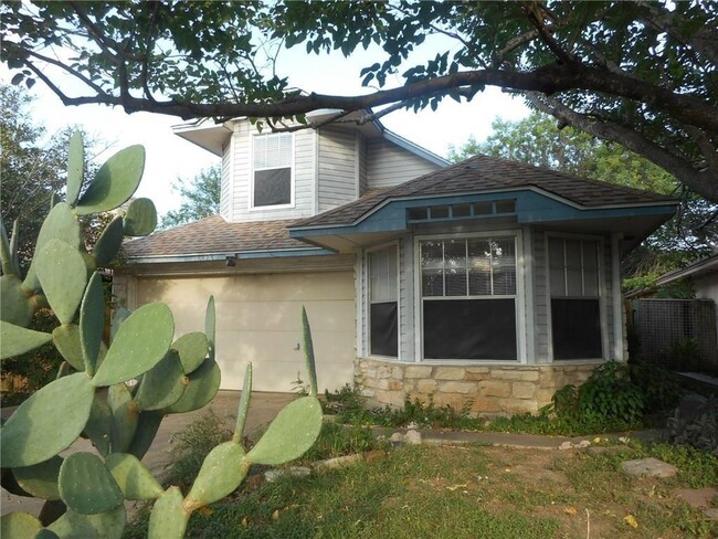 16823 Whitebrush Loop in Austin, TX - Building Photo - Building Photo