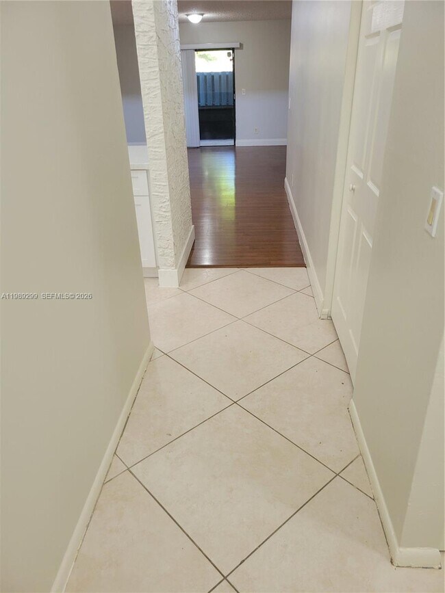 3621 SW 69th Terrace in Miramar, FL - Building Photo - Building Photo