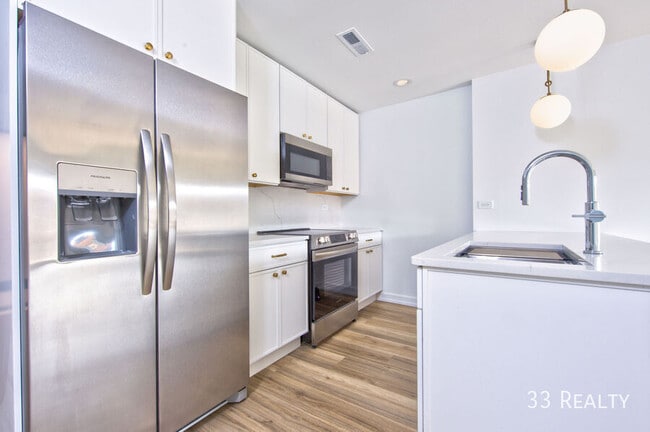 2838 W Shakespeare Ave in Chicago, IL - Building Photo - Building Photo