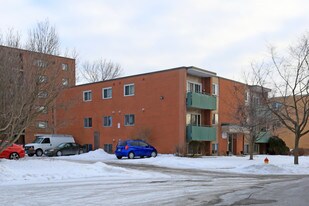 116 Tupper Cres in Kitchener, ON - Building Photo