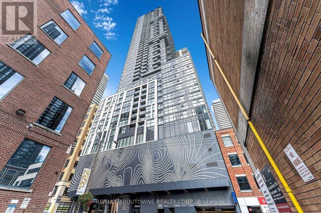 property at 87-4187 Peter St