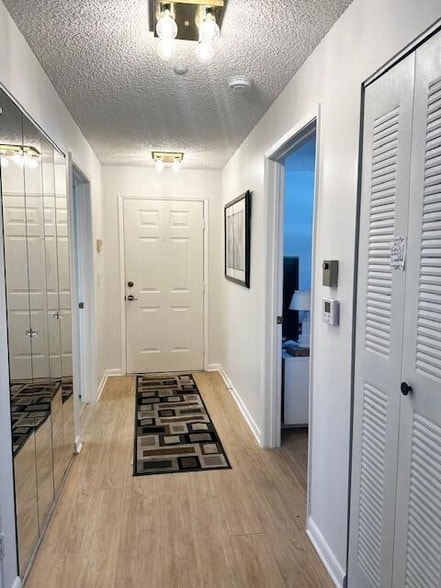 15342 Lakes of Delray Blvd, Unit 111 in Delray Beach, FL - Foto de edificio - Building Photo