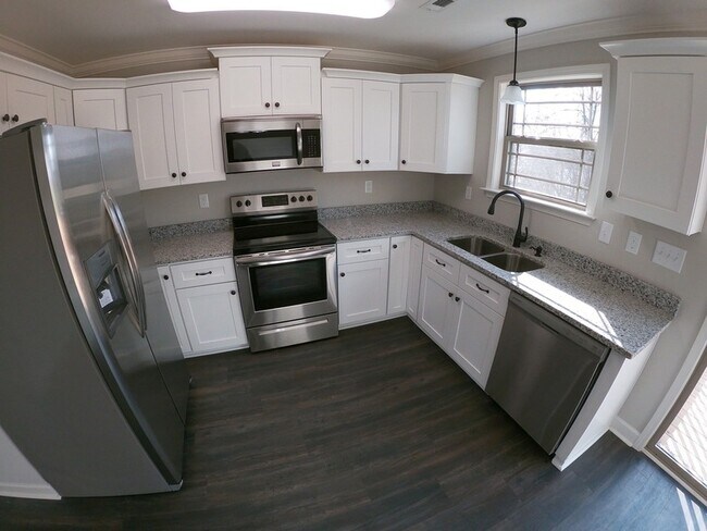 217 Hayes St in Hartsville, TN - Building Photo - Building Photo