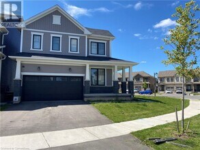 2 Cahill Dr in Brantford, ON - Building Photo - Building Photo