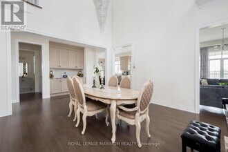 25 Munsie Dr in Nobleton, ON - Building Photo - Building Photo