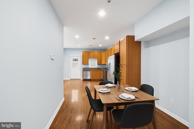 1811 Titan St in Philadelphia, PA - Building Photo - Building Photo