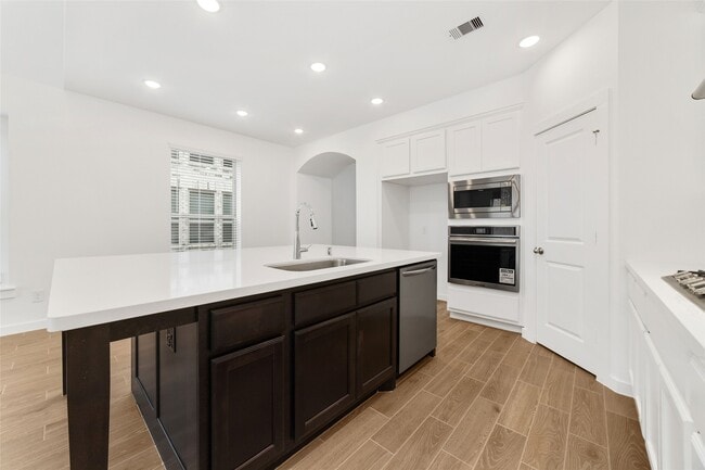 property at 5014 Chestnut Orch Dr