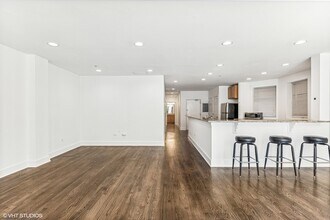 3639 N Sheffield Ave in Chicago, IL - Building Photo - Building Photo