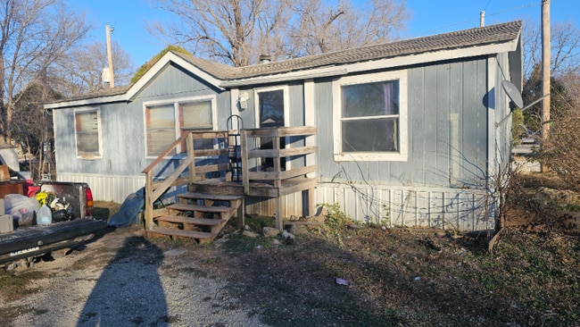 property at 101 W Apple Blossom Ln