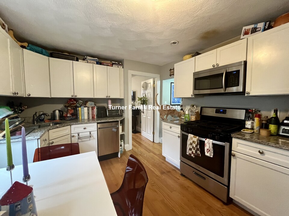 309 Highland Ave, Unit A in Somerville, MA - Building Photo
