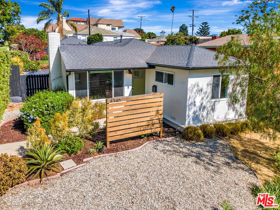 4340 W 60th St in Los Angeles, CA - Building Photo