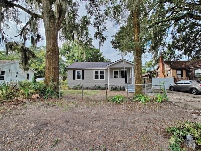 property at 284 E 46th St