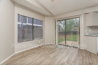 6134 Valley Tree in San Antonio, TX - Building Photo - Building Photo