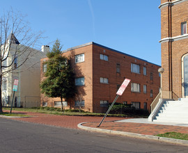 630 11th St NE in Washington, DC - Building Photo - Building Photo