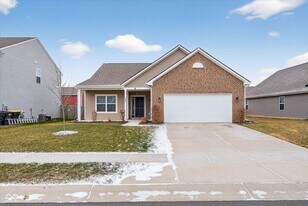 6607 Laurelwood Dr in Pendleton, IN - Building Photo