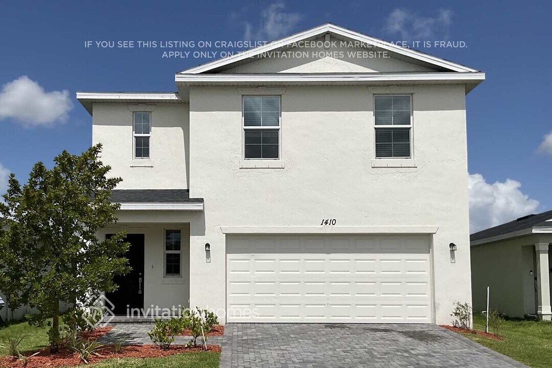 1410 Diablo Cir SW in Melbourne, FL - Building Photo