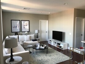 1 Market St, Unit 801