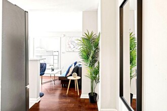 128 Bainbridge St in Philadelphia, PA - Foto de edificio - Building Photo