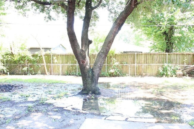 16934 Woodburn Dr in Houston, TX - Building Photo - Building Photo