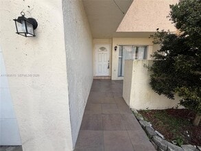 853 NW 81st Terrace in Plantation, FL - Building Photo - Building Photo